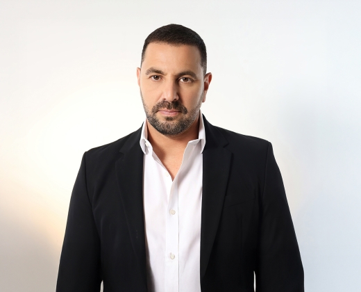 שלומי סרנגה במופע יווני – ישראלי בליווי 7 נגנים