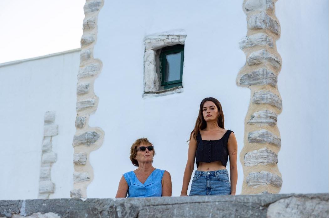 תמונה של שתי נשים מתוך הסרט