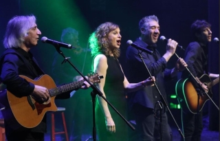 צמדים ושלישיות בימי הרדיו